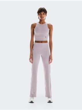 On Running All-Day Ribbed Pants & Ribbed Crop Top in Orchid | Lilac Size is S